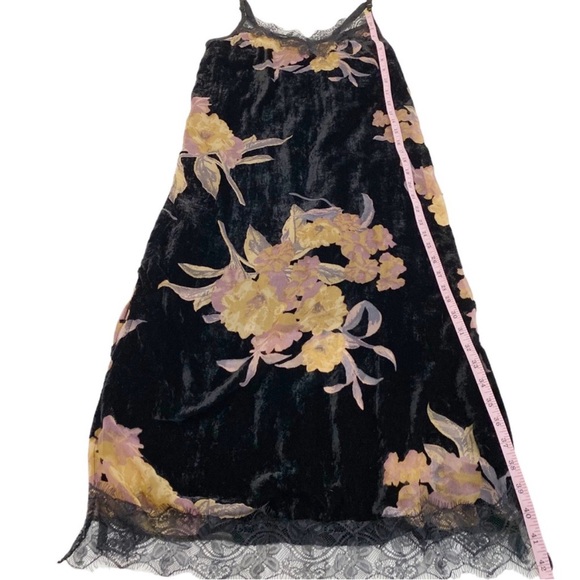 Band of Gypsies Velvet Floral Slip Dress - Picture 5 of 9